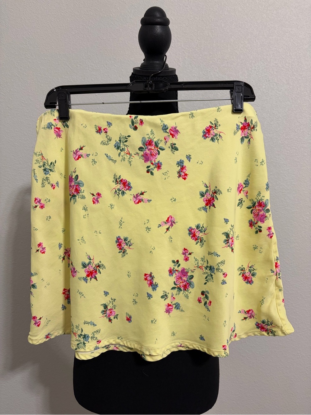 Anthropologie Tilda Mini Slip Skirt Yellow Floral Size L